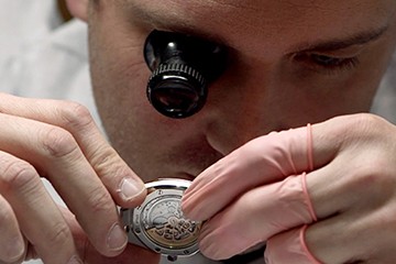 为什么福州江诗丹顿晚上十点左右会变慢