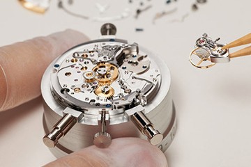福州江诗丹顿手表售后清洗保养